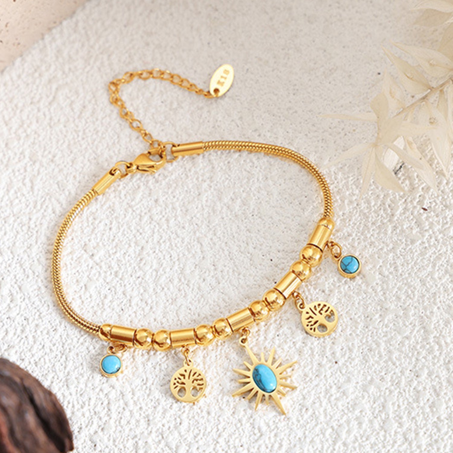 gold charm link bracelet