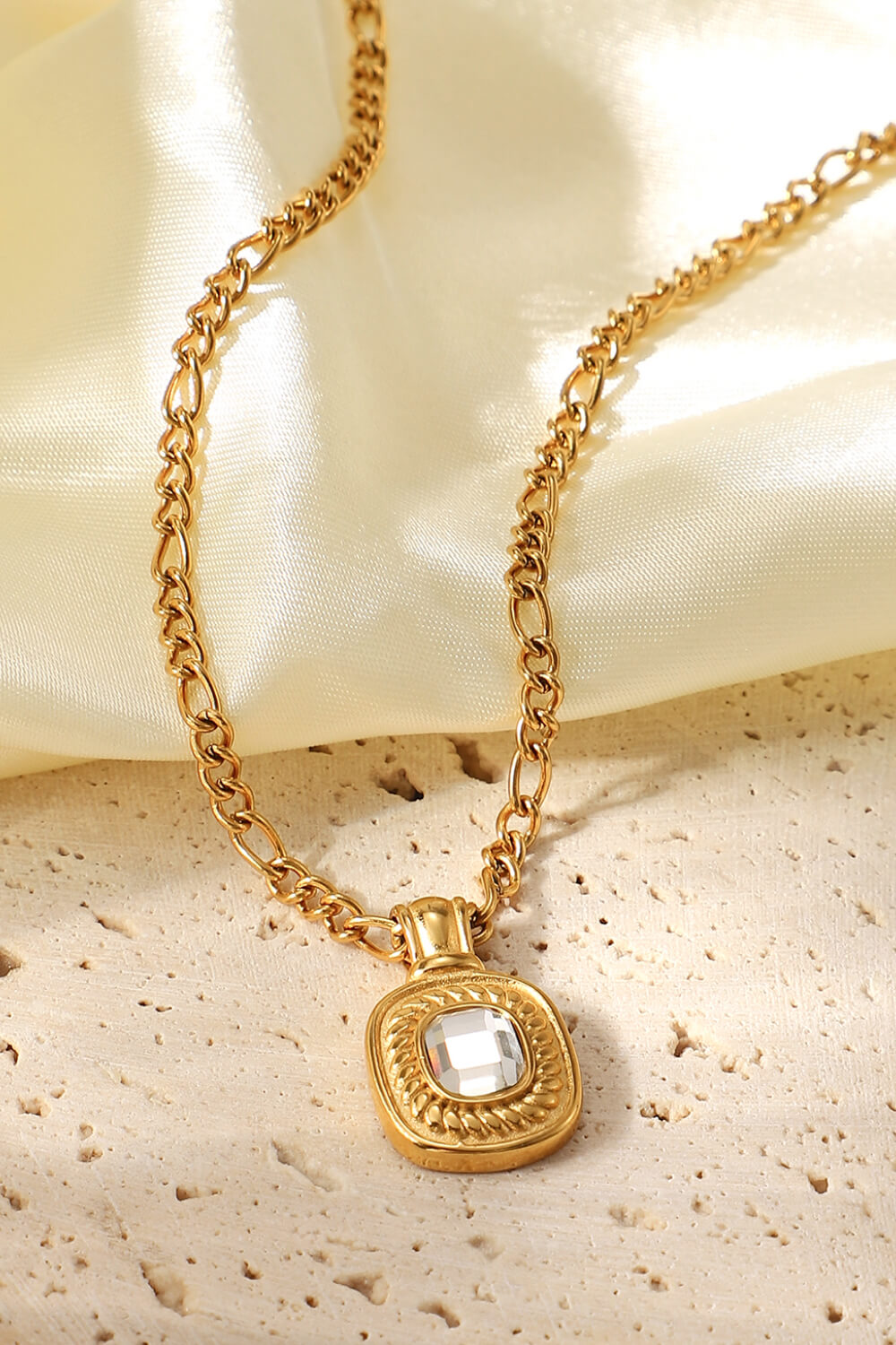 gold rhinestone pendant chain
