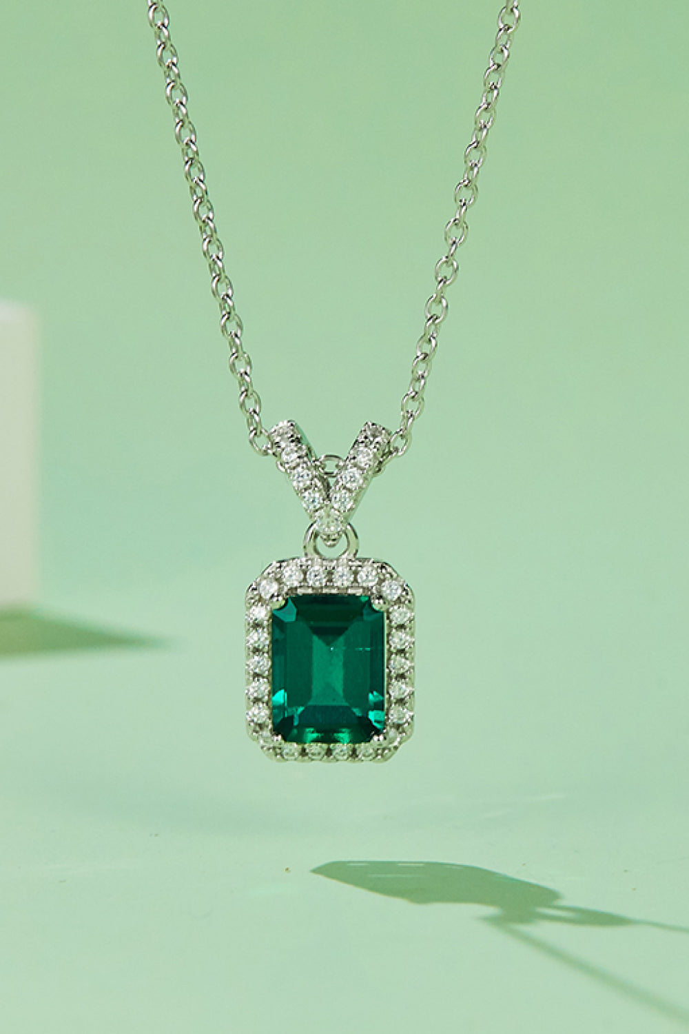 1 25ct lab emerald pendant