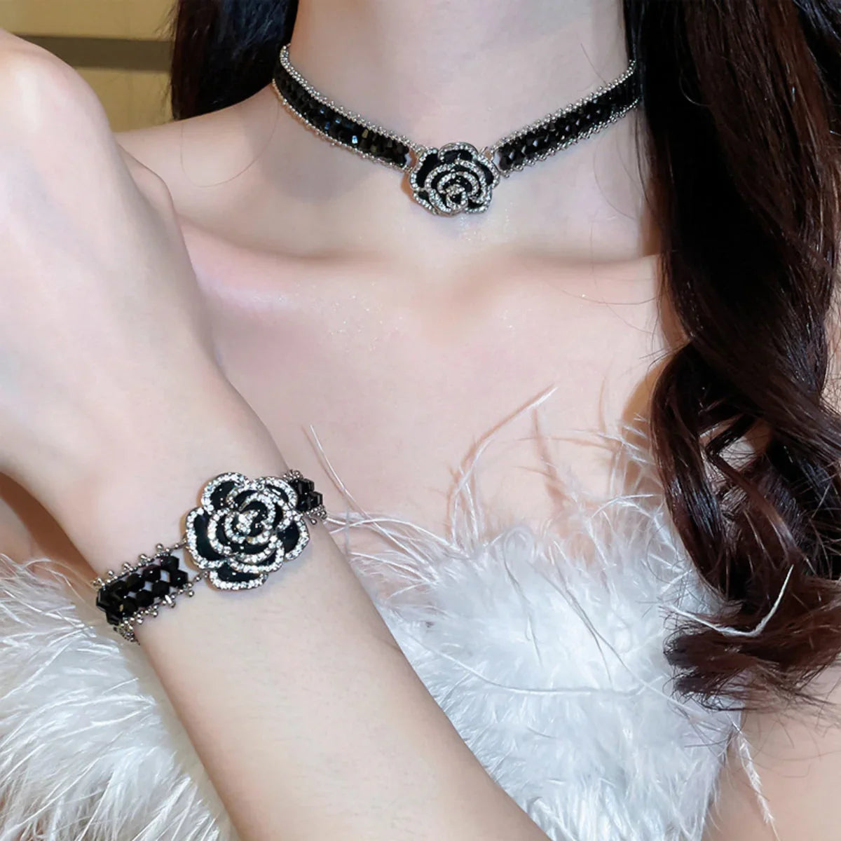 Trendy Jewelry in 2025: The Hottest Styles to Watch