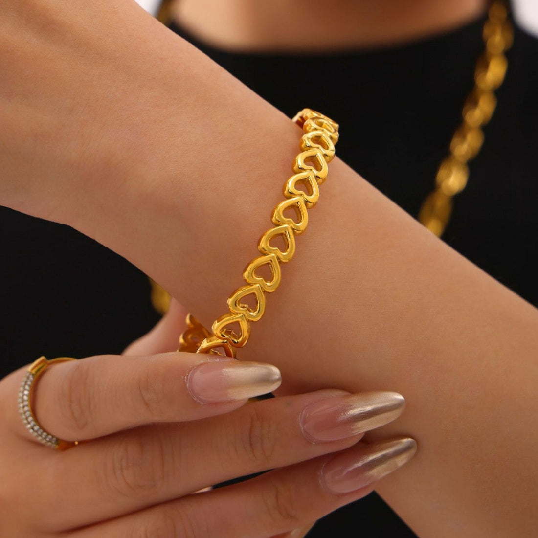 gold heart link bracelet
