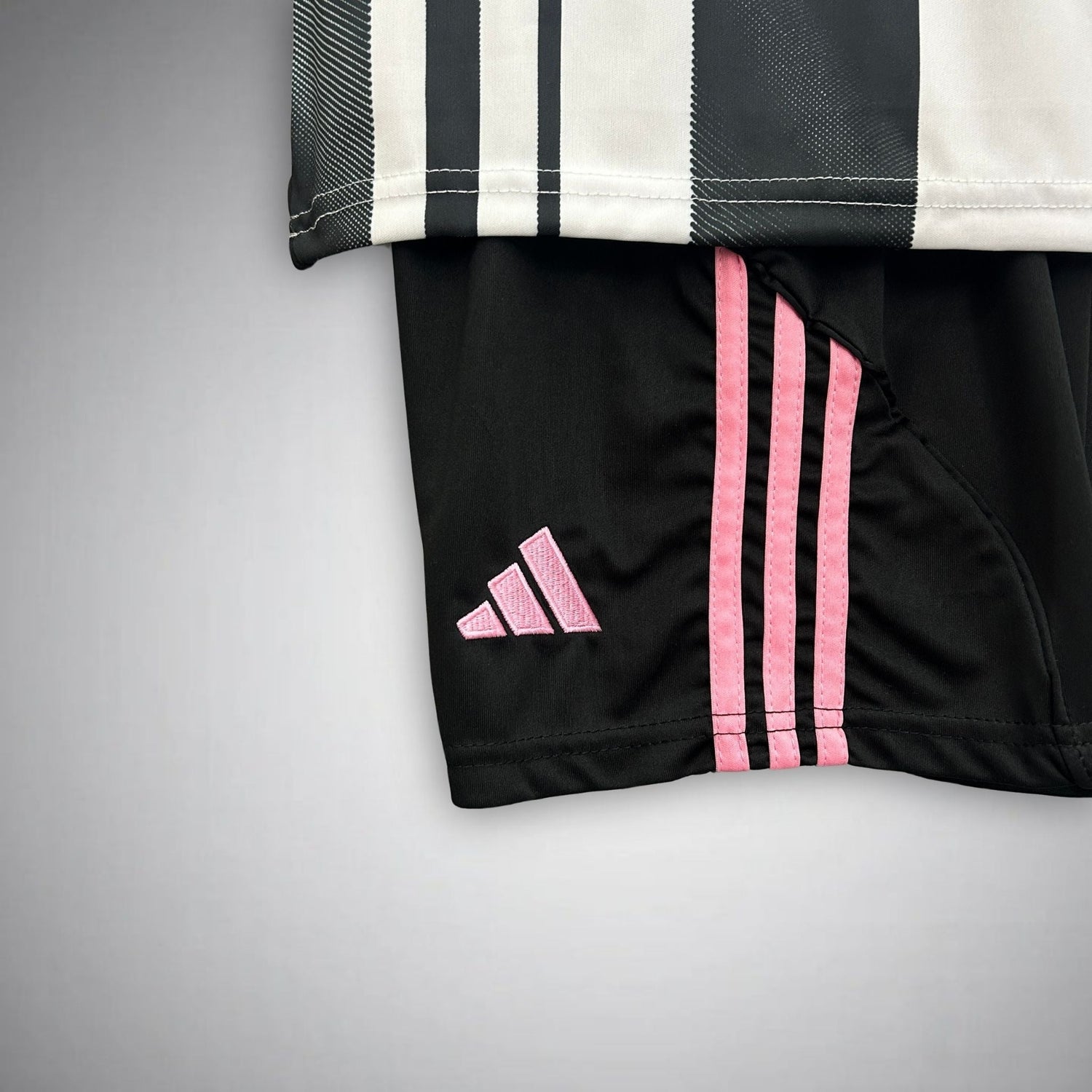 2025-26 Juventus Home Kids Football Kit