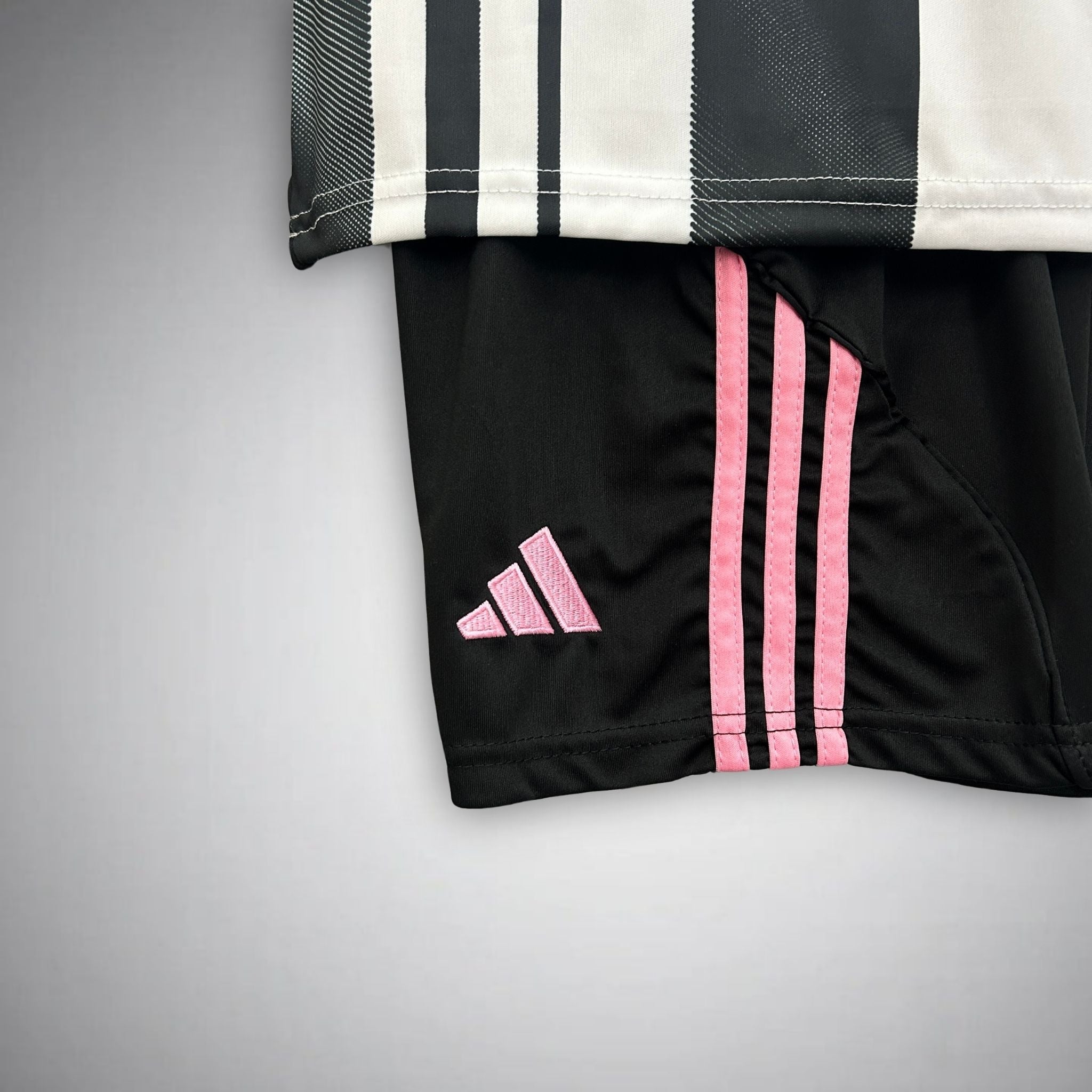 2025-26 Juventus Home Kids Football Kit