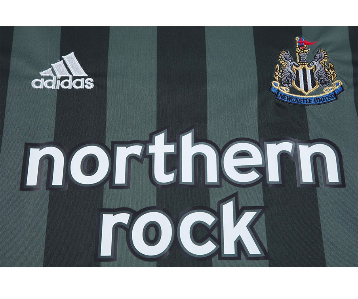Newcastle United 2004/05 Away Shirt