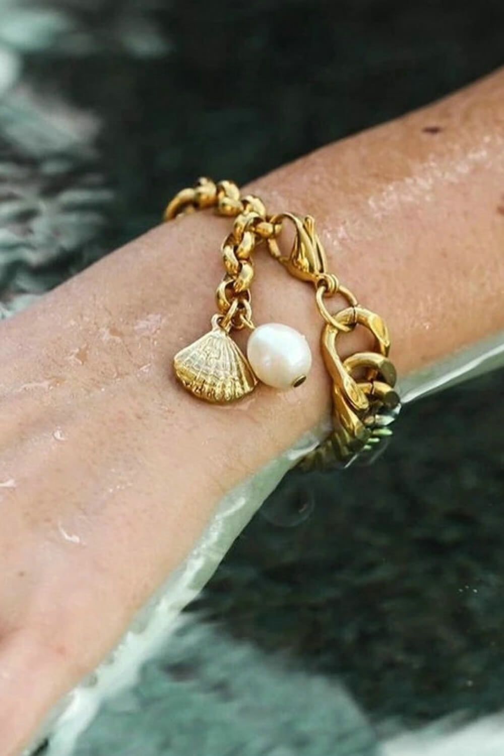 gold curb chain bracelet