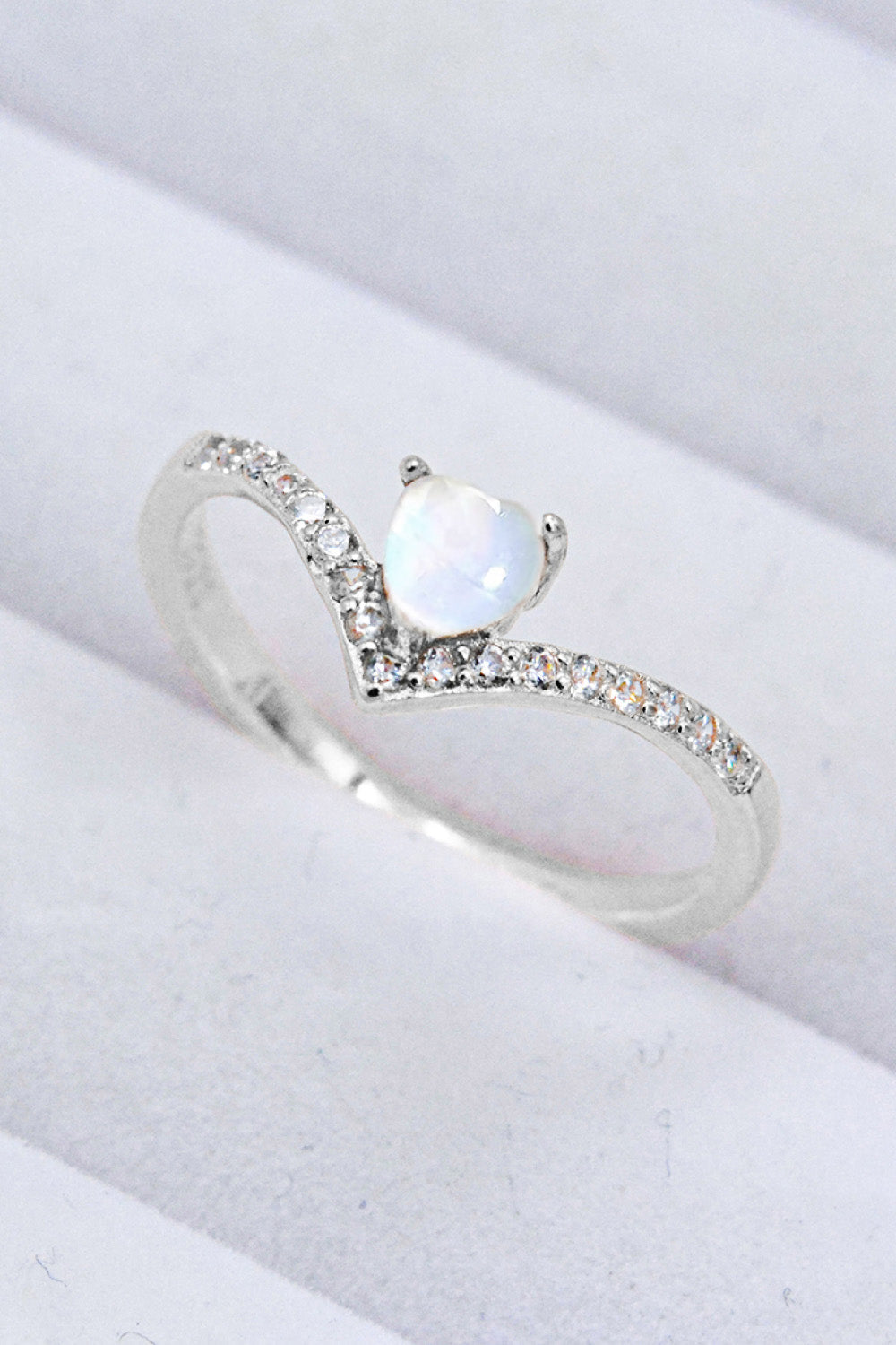 heart moonstone silver ring