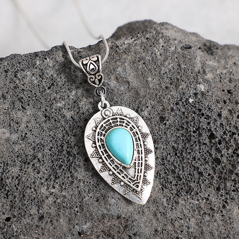 geometric alloy pendant chain