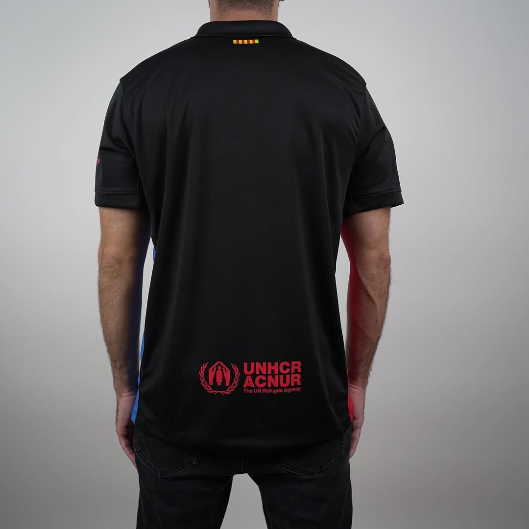 2024-25 Barcelona Shirt Away